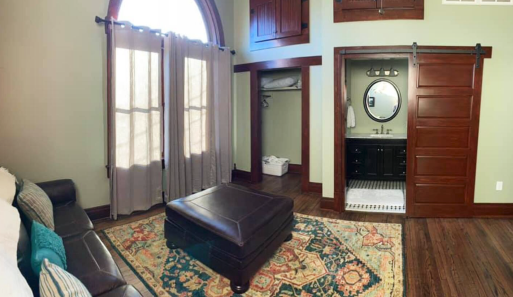 Cotton Exchange Suite Living Area